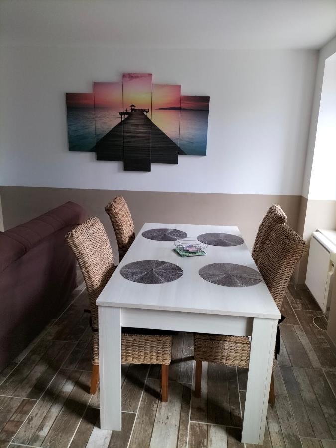 Au Velo Fleuri Lägenhet Bracieux Exteriör bild
