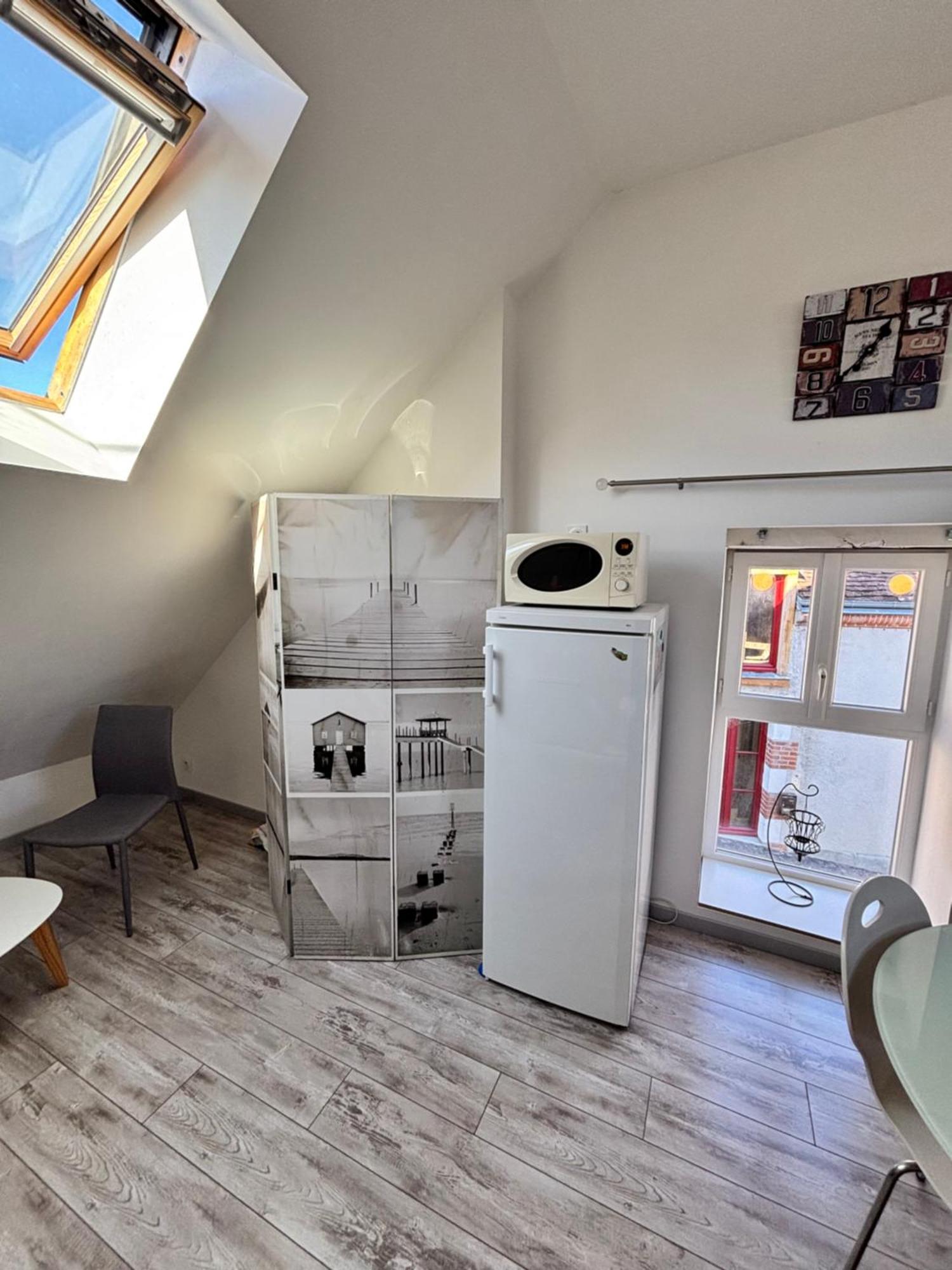 Au Velo Fleuri Lägenhet Bracieux Exteriör bild