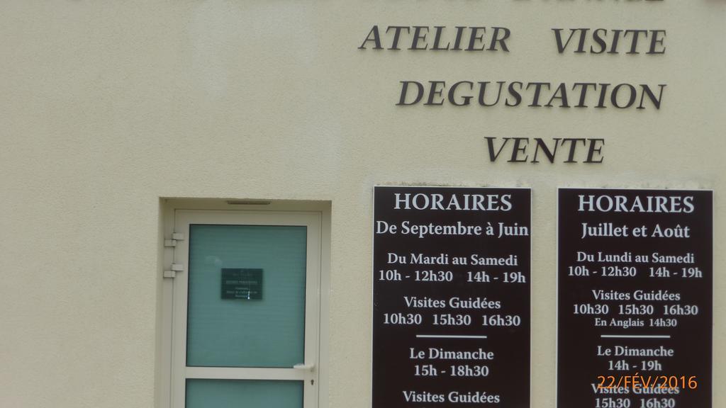 Au Velo Fleuri Lägenhet Bracieux Exteriör bild