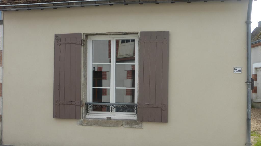 Au Velo Fleuri Lägenhet Bracieux Exteriör bild